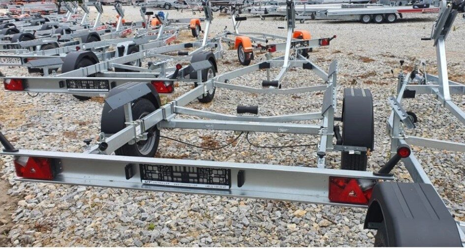 TEMADED Boat ECO B13/071/21 V lodný príves 1300 kg