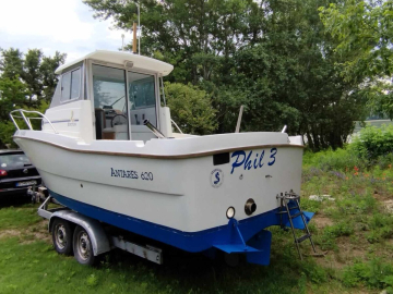 BENETTEAU ANTARES 6.2 kajutový motorový čln - rok výroby 1999