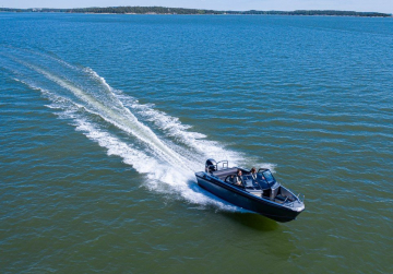 BUSTER XL VMAX 2024 motorový čln hliníkový 6,05 m + YAMAHA VF115 XA