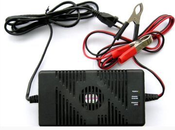 Nabíjačka k elektromotoru RHINO VX - 12V/10Ah