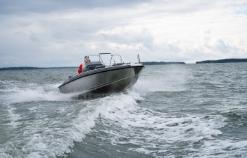 BUSTER LX 2024 motorový čln s dvomi konzolami 5,13 m + YAMAHA F60 FETL