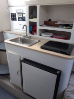 CROWNLINE 26 kajutová motorová yachta s prívesom