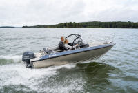 BUSTER X 2024 motorový čln s dvomi konzolami 5,35 m + YAMAHA F70 AETL