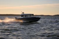 BUSTER MAGNUM CABIN 2024 motorový čln hliníkový 7,58 m + YAMAHA F300 XSBB