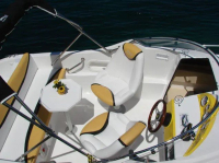 OLYMPIA YACHT 570 HOLIDAY motorový čln s nadštandadnou výbavou