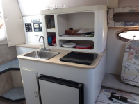 CROWNLINE 26 kajutová motorová yachta s prívesom