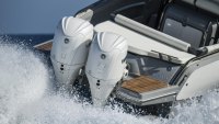 YAMAHA F250 XS2 (SBW) závesný lodný motor biely- dĺžka hriadeľa 25 palcov/63,5 cm