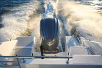 BUSTER MAGNUM CABIN 2024 motorový čln hliníkový 7,58 m + YAMAHA F300 XSBB