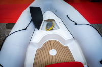 Bombard Sunrider 650 Strongan nafukovací čln sv. šedý / fire