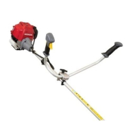 HONDA UMK 450 UE krovinorez 50 cm3 + olej zdarma