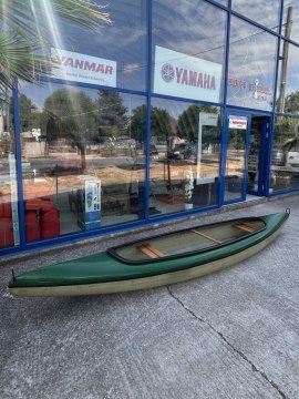 Dvojmiestny laminátový kajak - nepoužitý, skladovaný v interiéri, zelený