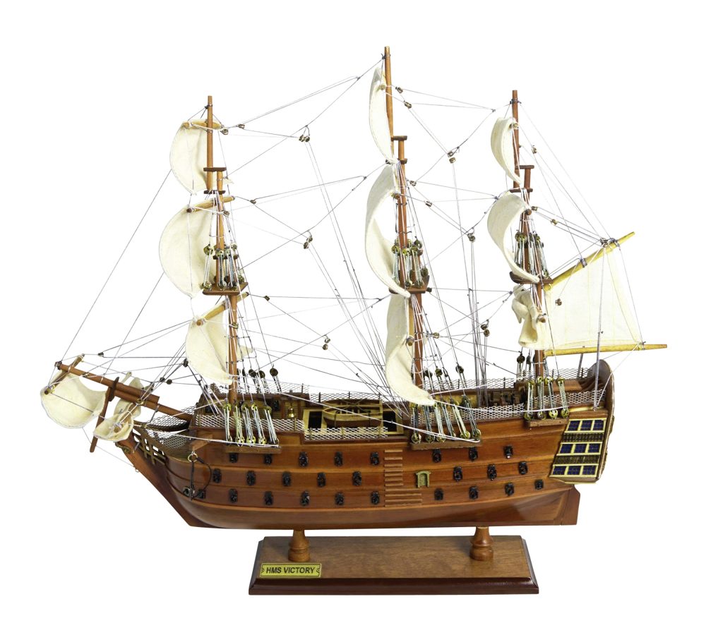 Model vojnovej lode HMS Victory z dreva a kovu – 49 × 16,5 × 44 cm