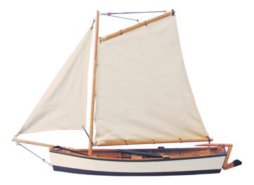 Model rybárskej lode drevený s látkovými plachtami – dĺžka 45 cm
