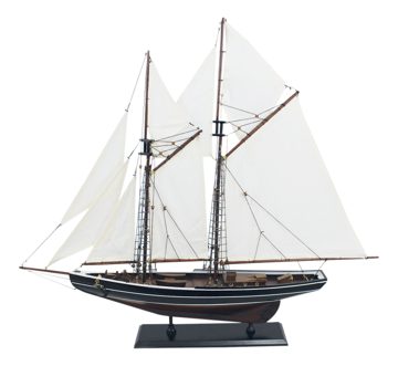 Model plachetnice Bluenose, drevo s látkovými plachtami – dĺžka 74 cm, výška 66 cm