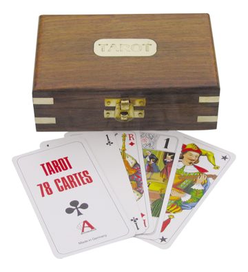 Tarotové karty v drevenej krabičke – 14,5 × 9,5 × 4,5 cm