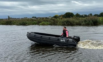 WHALY 380 plastový čln z polyetylénu - 3,80 m, 168 kg