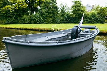 WHALY 450 CLASSIC plastový čln z polyetylénu - 4,37 m, 390 kg