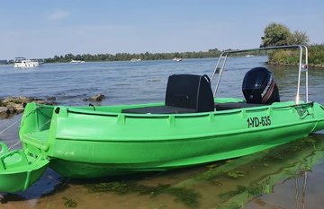 WHALY 500R plastový čln z polyetylénu - 4,99 m, 450 kg