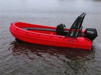 WHALY 435 plastový čln z polyetylénu - 4,35 m, 186 kg