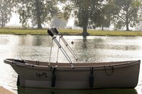 WHALY 450 CLASSIC plastový čln z polyetylénu - 4,37 m, 390 kg