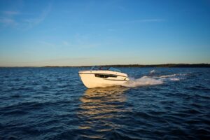 YAMARIN 67 DC 2024 + YAMAHA 150XC – Obrázok 6