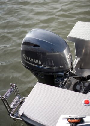 BUSTER X motorový čln s dvomi konzolami - 5,35 m – Obrázok 15