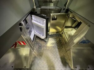 BUSTER SUPERMAGNUM 2024 motorový čln hliníkový 7,70 m + YAMAHA F300 XSB – Obrázok 16