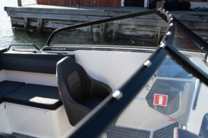 YAMARIN CROSS 62 BR VMAX 2024 motorový čln hliníkový – Obrázok 15