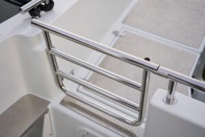 BUSTER MAGNUM CABIN 2024 motorový čln hliníkový 7,58 m + YAMAHA F300 XCB – Obrázok 20