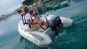 YAMAHA F6 SMHA závesný lodný motor - objem 139 ccm3 (staré označenie F6 CMHS) – Obrázok 3