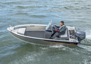 BUSTER SCC 2024 motorový čln so stredovou konzolou 4,43 m + YAMAHA F30 BETL – Obrázok 1