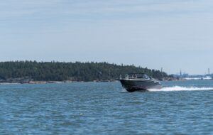 BUSTER XL VMAX 2024 motorový čln hliníkový 6,05 m + YAMAHA VF115 XA – Obrázok 4