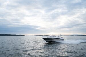 YAMARIN CROSS 64 BR 2024 motorový čln hliníkový + YAMAHA F150 XCB – Obrázok 3