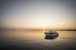 YAMARIN 80 DC 2024 motorový čln F300XSB2 – Obrázok 29