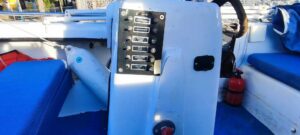 Motorový čln ANGELO MOLINARI 410 s motorom YAMAHA F25 + príves – Obrázok 7