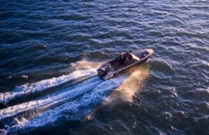 BUSTER MAGNUM motorový čln hliníkový - 7,20 m – Obrázok 4