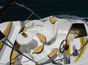 OLYMPIA YACHT 570 HOLIDAY motorový čln s nadštandadnou výbavou – Obrázok 4