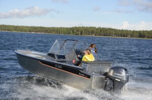 BUSTER M2 2024 motorový čln s dvomi konzolami 4,86 m + YAMAHA F40 FETL – Obrázok 1