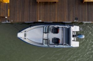 BUSTER X motorový čln s dvomi konzolami - 5,35 m – Obrázok 4