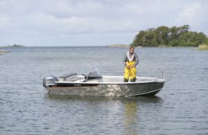 BUSTER M1 2024 motorový čln s bočnou konzolou 4,86 m + YAMAHA F40 FETL – Obrázok 11