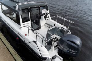 YAMARIN CROSS 60 CABIN 2024 motorový čln hliníkový + YAMAHA F115XB – Obrázok 4
