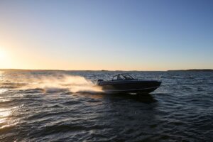 BUSTER MAGNUM motorový čln hliníkový - 7,20 m – Obrázok 5