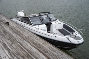 YAMARIN CROSS 75 BR 2024 motorový čln hliníkový + YAMAHA F300 XCB – Obrázok 4