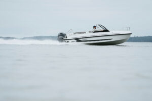 YAMARIN 59 SC 2024 motorový čln + YAMAHA F100LB – Obrázok 4