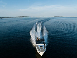 YAMARIN 80 DC 2024 motorový čln F300XSB2 – Obrázok 6