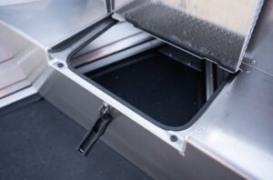 BUSTER L1 motorový čln s bočnou konzolou - 5,13 m – Obrázok 7