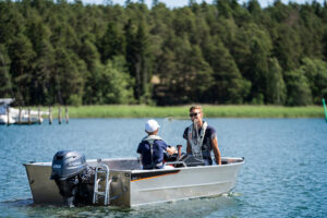 BUSTER XSr motorový čln s bočnou konzolou - 4,18 m – Obrázok 7