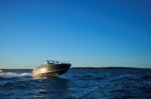 BUSTER SUPERMAGNUM 2024 motorový čln hliníkový 7,70 m + YAMAHA F300 XSB – Obrázok 7