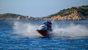 YAMAHA GP HO vodný skúter, červený a čierny – Obrázok 7
