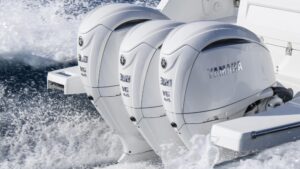 YAMAHA FL300 XS2 (SBW) závesný lodný motor biely - dĺžka hriadeľa 25 palcov/63,5 cm (opačná rotácia vrtule) – Obrázok 7